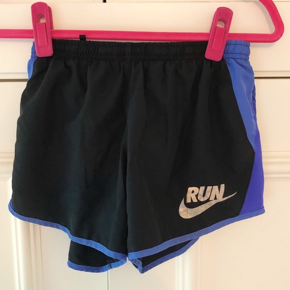 Nike shorts - Picture 1 of 3